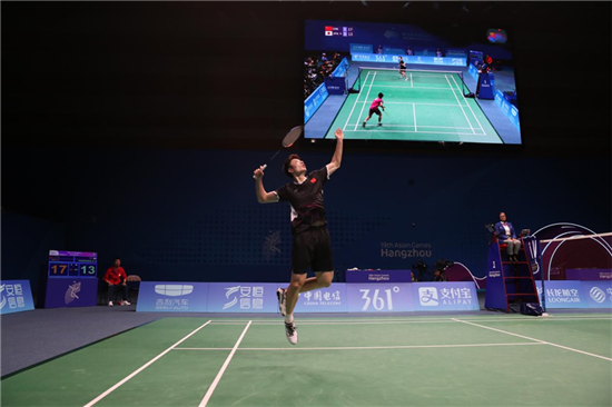 围和更多的 围和更多的